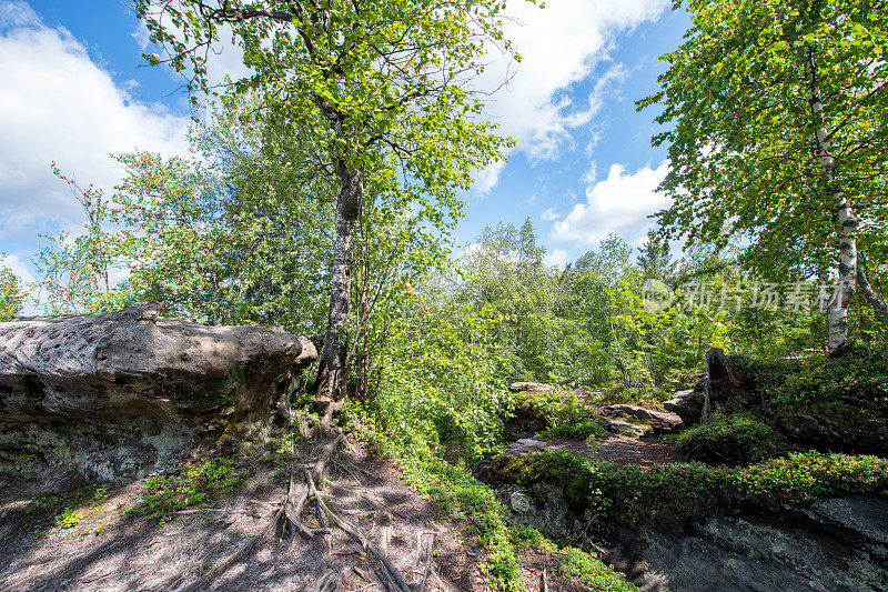 自然地标Kamenny Gorod -石头Zown在Perm Krai，乌拉尔，俄罗斯
